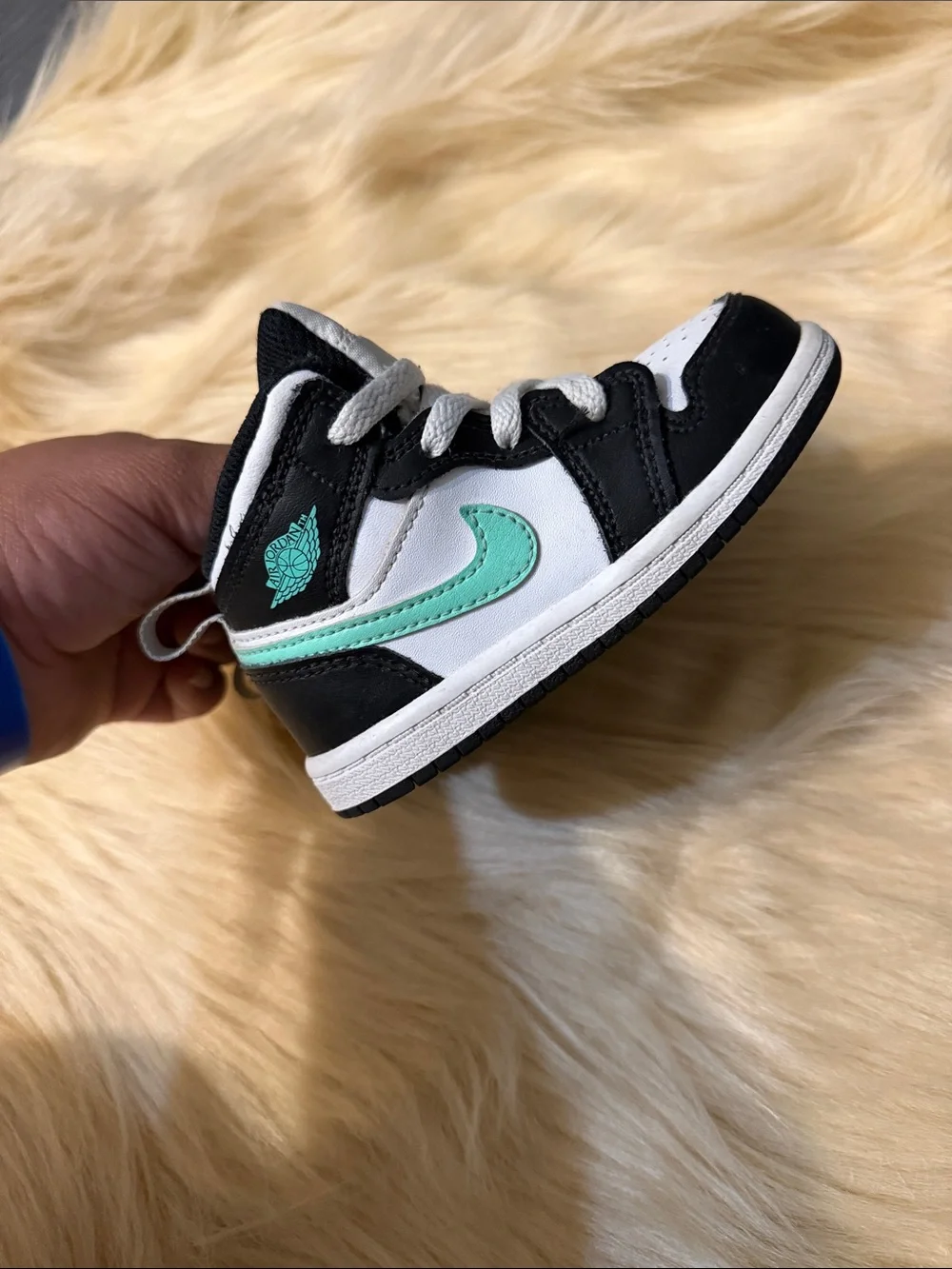 Nike Kids High-Top Sneakers in White, Black and Mint